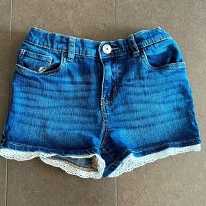 Oshkosh shorts size 7